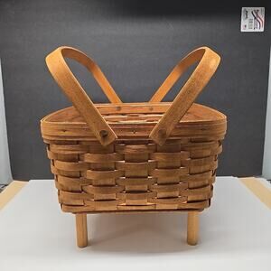 Longaberger 12" x 12" Pie/Cake Basket with Riser & Protector Ohio USA 1994